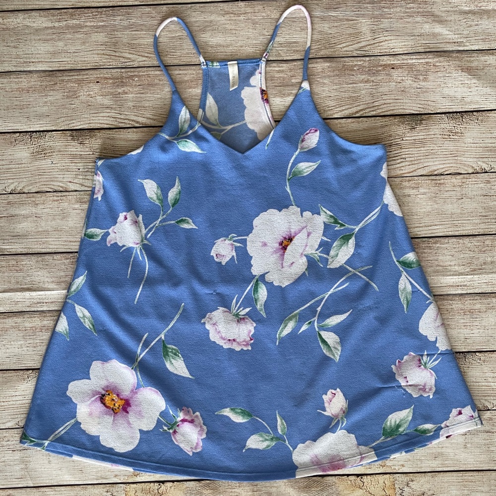 ⭐️🤰🏻 Pinkblush maternity Light Blue Floral Knit Cami Top. Small